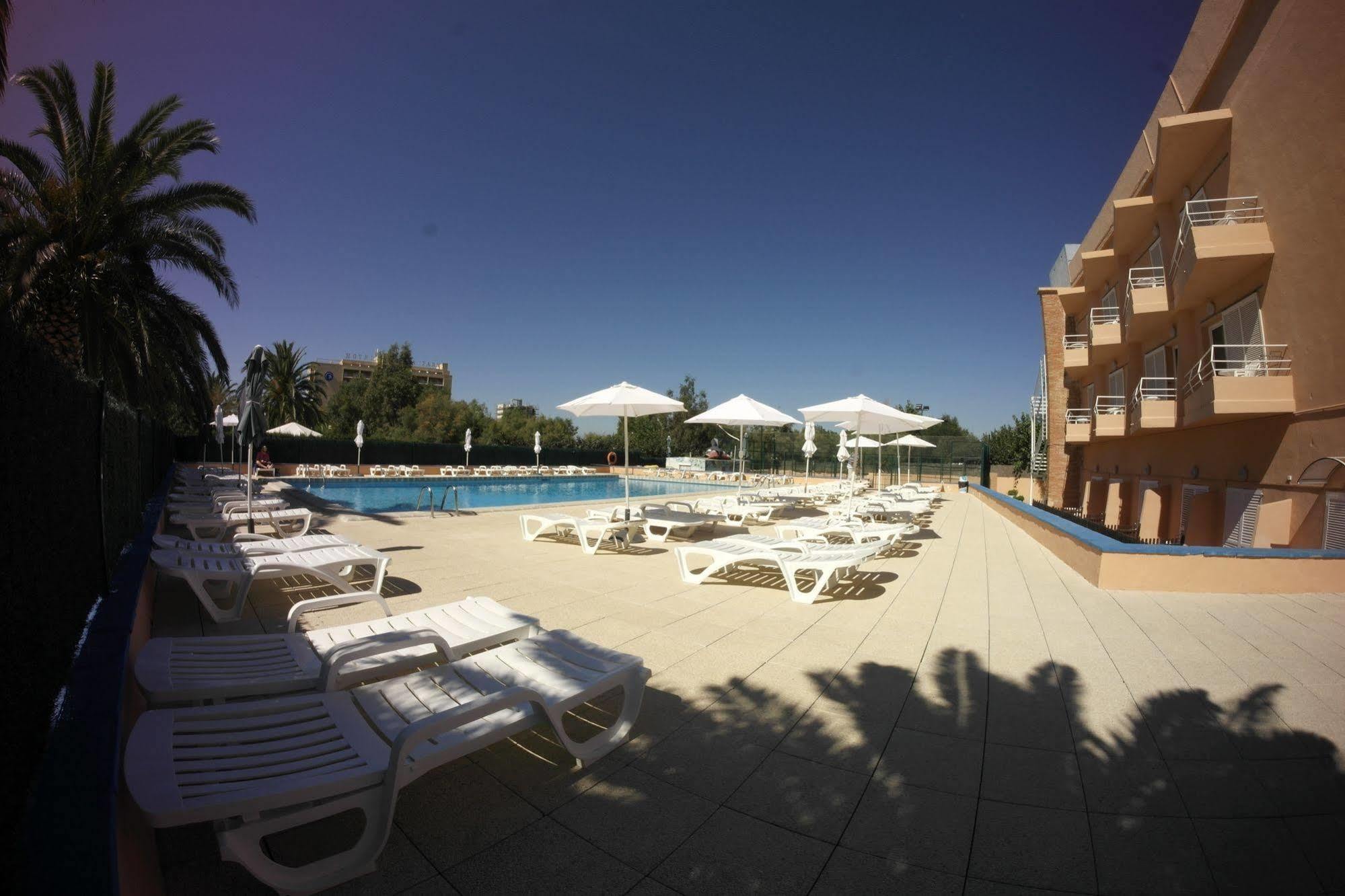 Nautilus Hotel